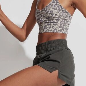 Varley Kallin Running Short Olive Stone Large